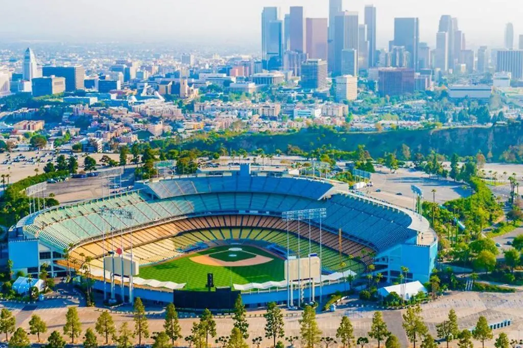 Sofi And Intuit 10 Min Drive Sleep 10 People 6 Beds Apartment Inglewood